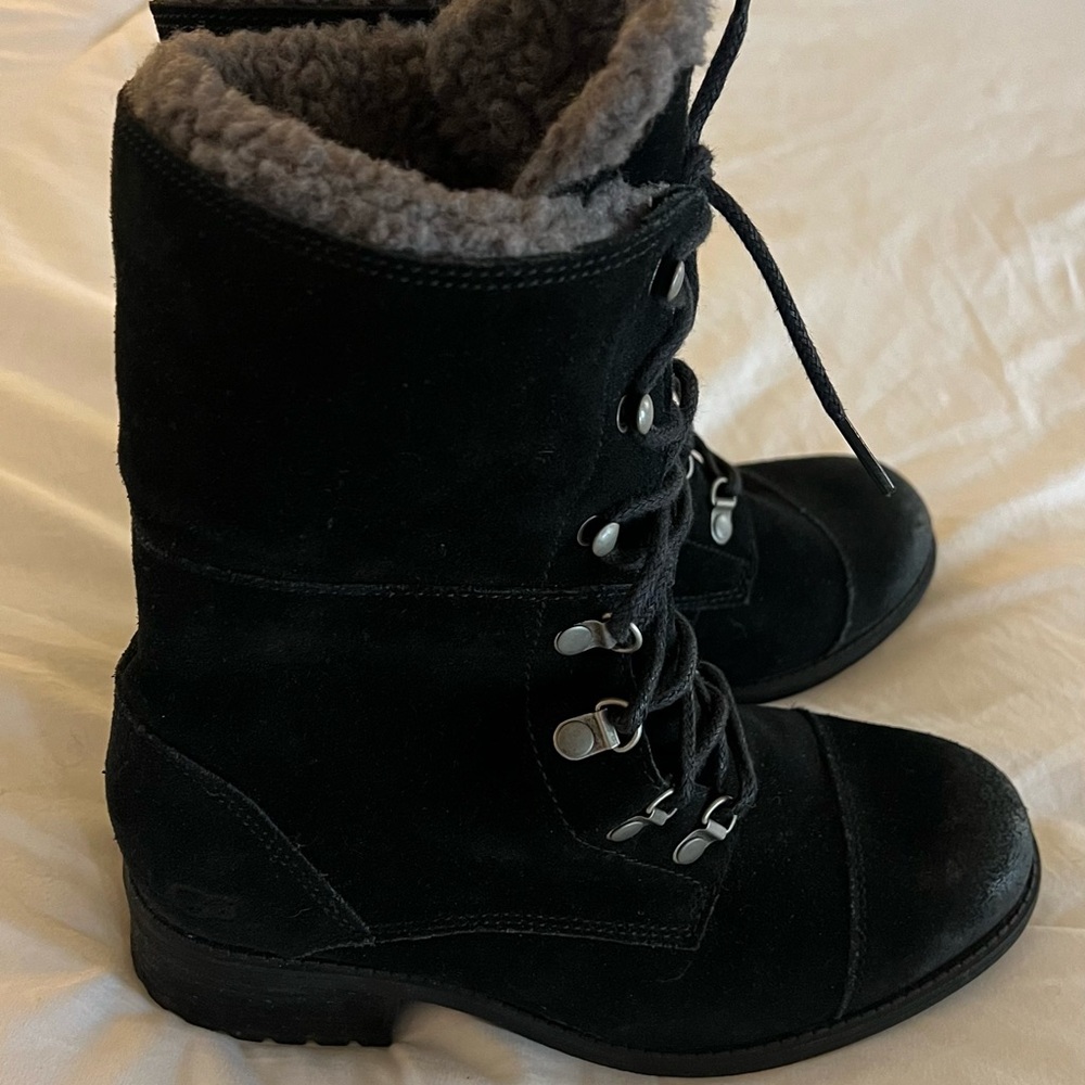 UGG Black Winter Boots with Fuzzy Lining and Rubber Sole